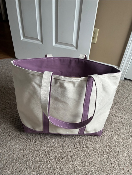 L.L. Bean Handbags - Brand New LL Bean Boat and Tote w/ Zipper